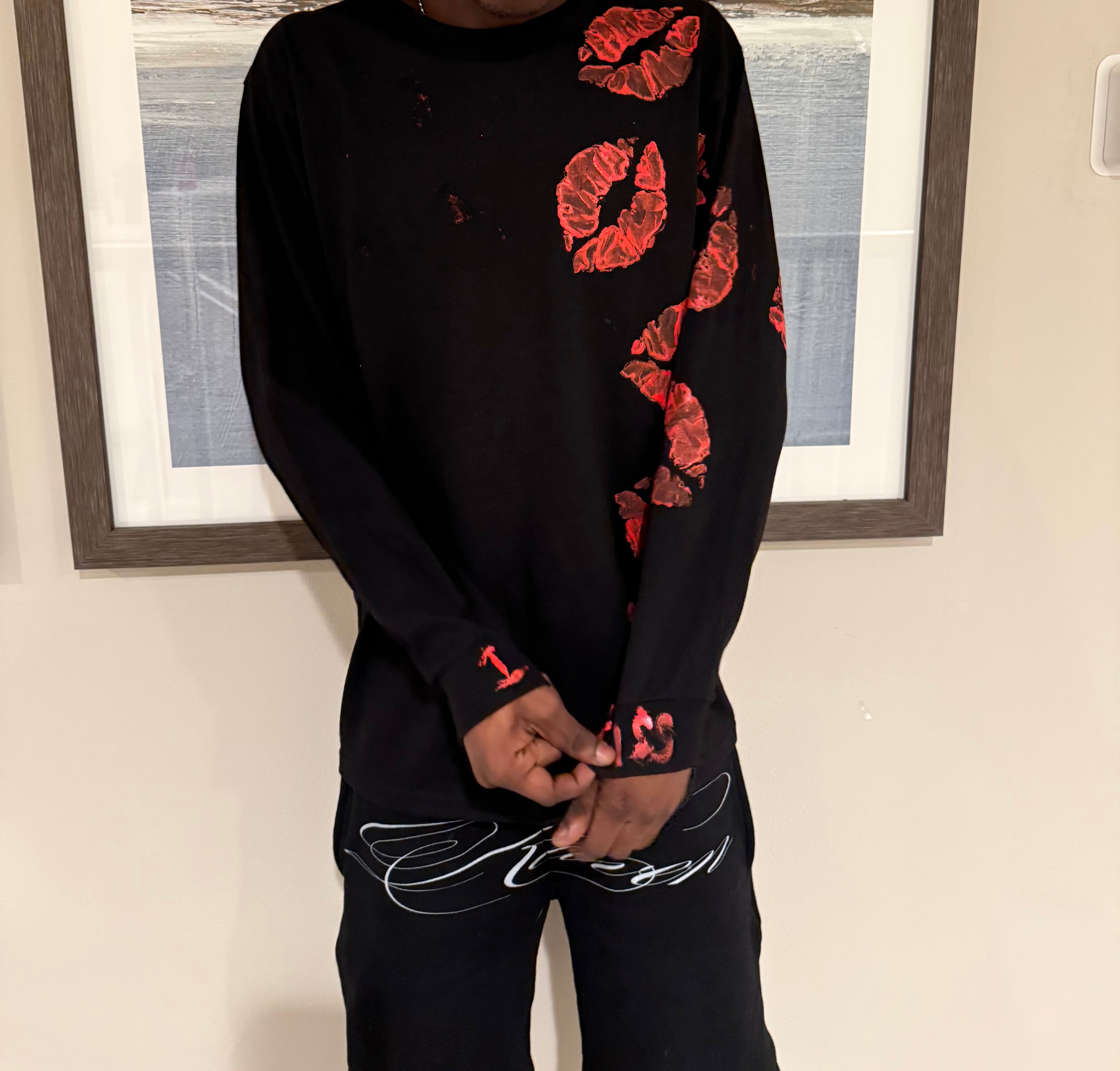 heavy weight long sleeve kiss mark shirt