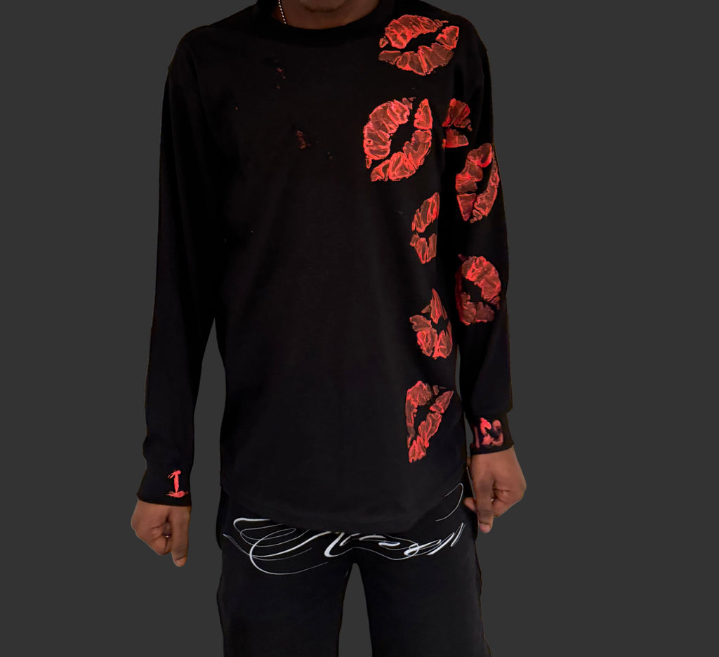 heavy weight long sleeve kiss mark shirt